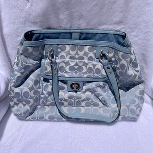 Gorgeous Authentic large COACH handbag